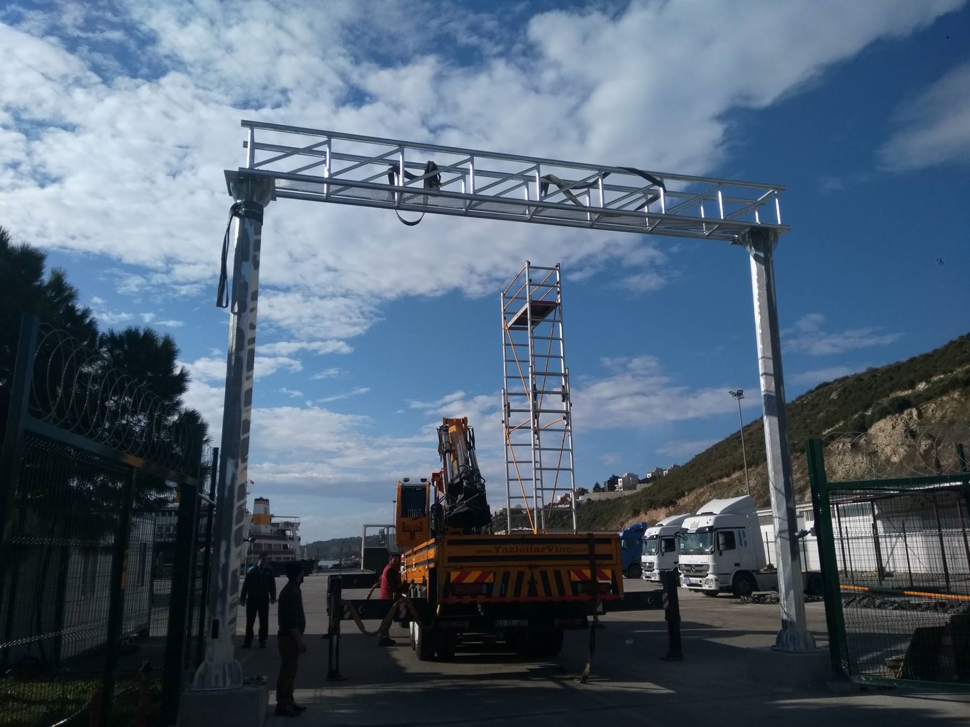 Galvanizli Poligon Direkler